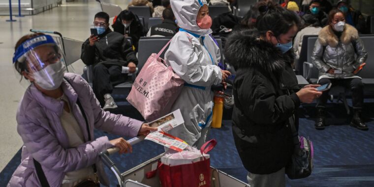 চীনের বিশাল কোভিড তরঙ্গের মধ্যে, একটি ফ্লাইটে 42% লোক ইতিবাচক পরীক্ষা করেছে